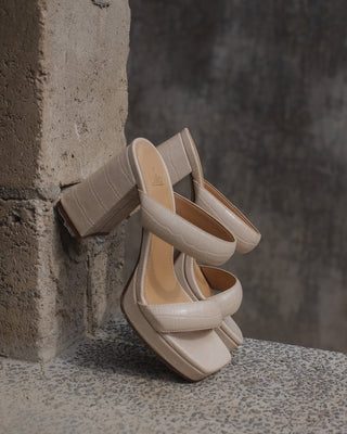 TACONES